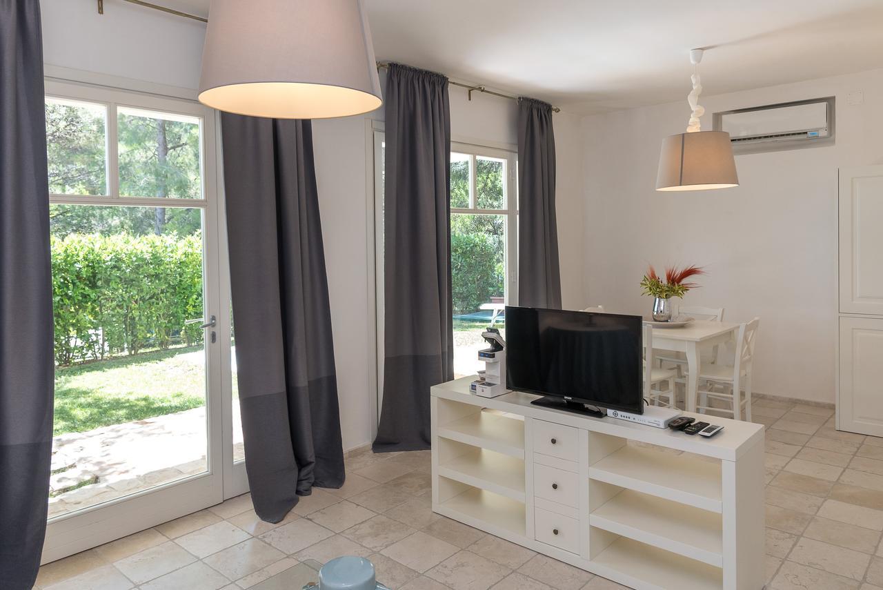 Baia Dei Mergoli Hotel Маттіната Екстер'єр фото