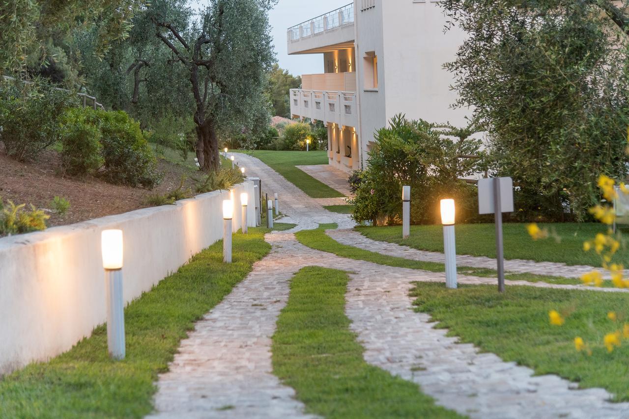 Baia Dei Mergoli Hotel Маттіната Екстер'єр фото